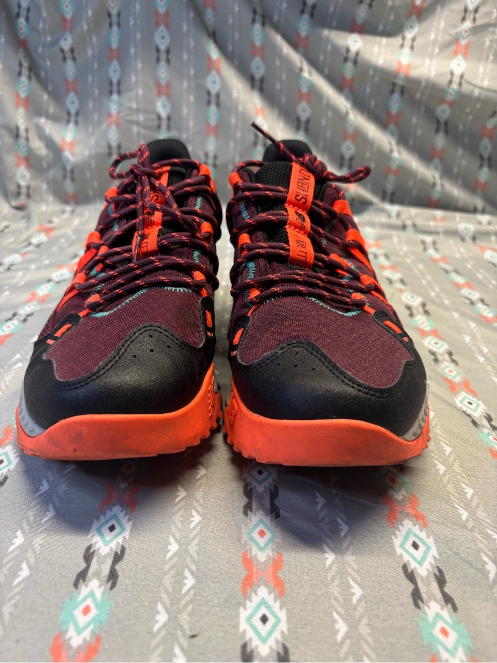 ✴️New Balance Men's Athletic Shoes in Black and Orange